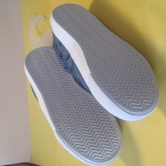 JOE Fresh Boy's Navy Blue Laceless Canvas Sneakers Size 9 - Picture 4 of 4